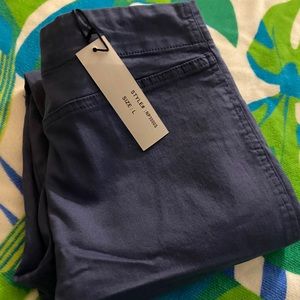 Cute stretch shows you’re leg on the side new